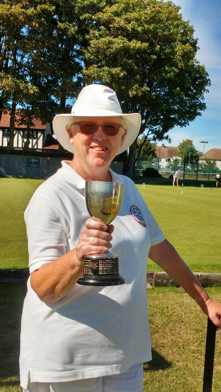 Annual Tournament: Liz Farrow, Scott Cup winner