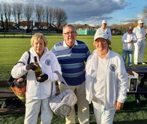 Easter GC handicap doubles 7th April: Division winners Pat and Sue