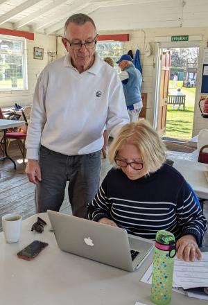 GC singles 17th April: Manager Linda