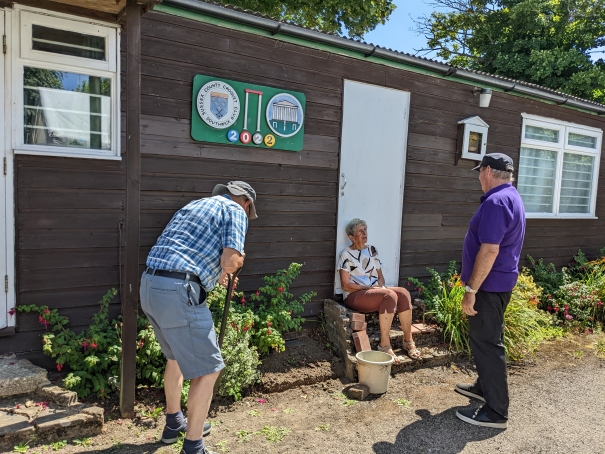 Maintaining the flowerbeds, 2022